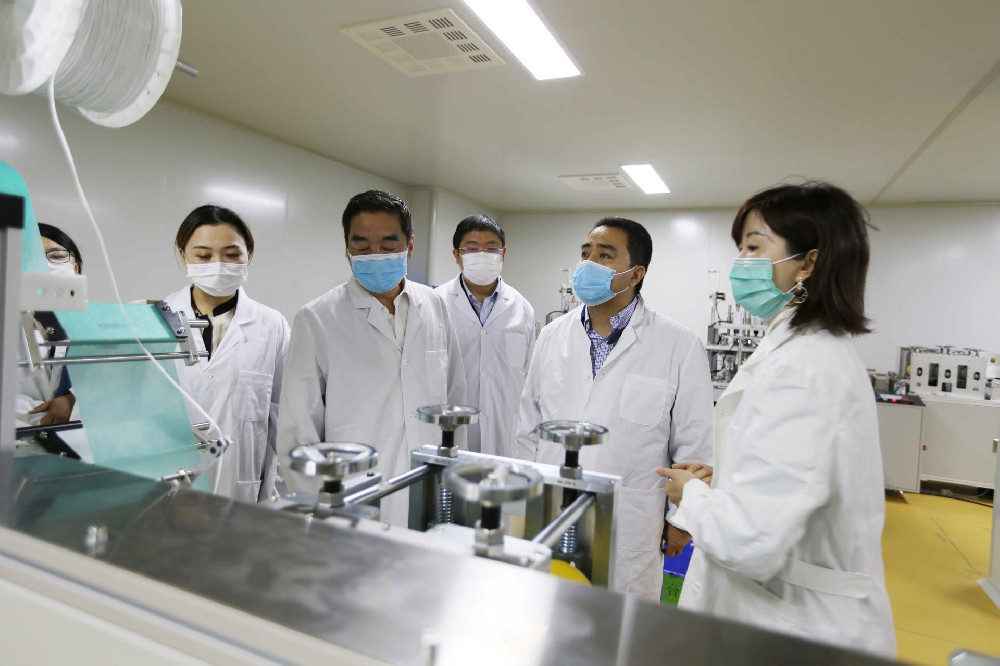 省工信厅总工程师崔跃民一行莅临宏基药业调研
